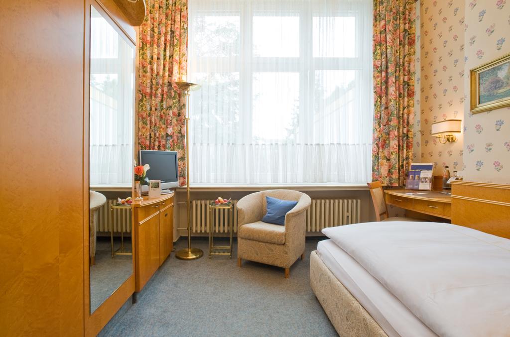 Privat-Hotel Villa Aurora Bad Neuenahr-Ahrweiler Szoba fotó