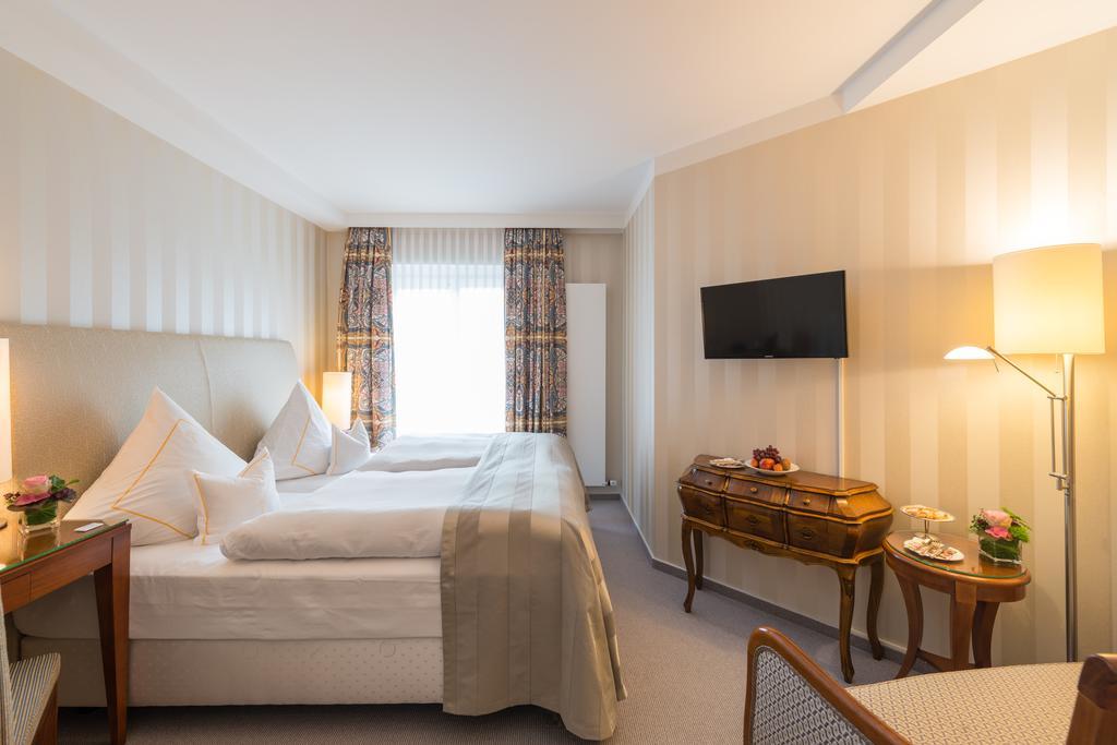 Privat-Hotel Villa Aurora Bad Neuenahr-Ahrweiler Kültér fotó